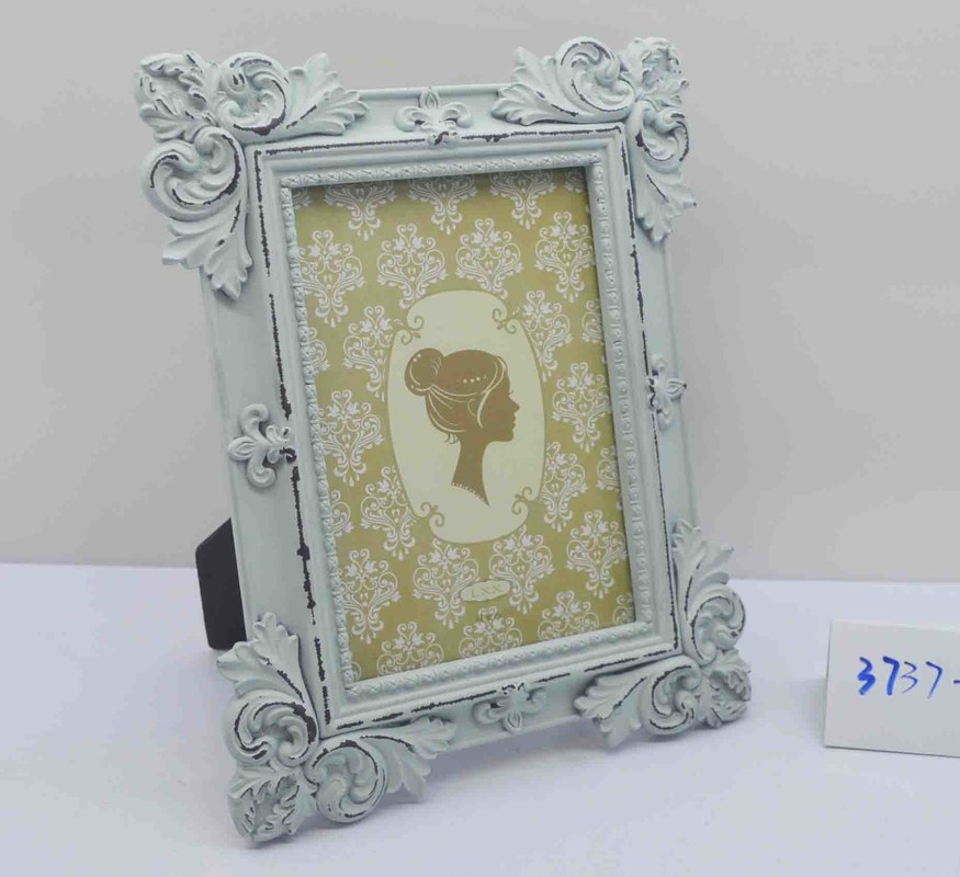 Resin Photo Frames Elegant Vintage Style with Fine Craftsmanship Multiple Sizes and Colors Available for Home Gallery and Gift
